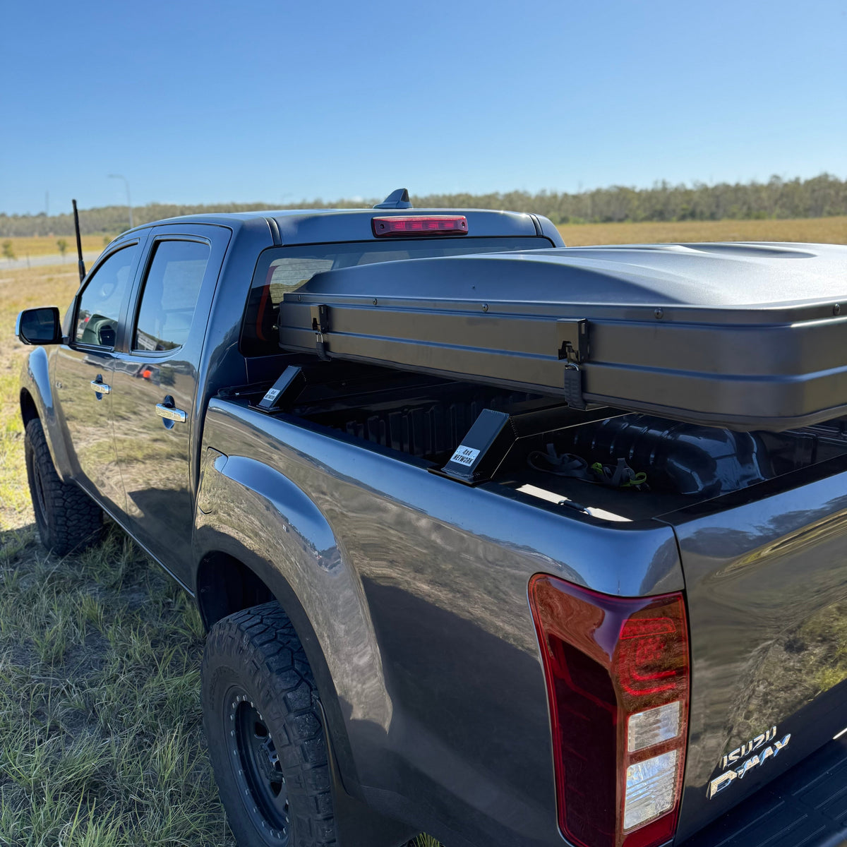 4JJ1 Isuzu D-Max Low Profile Aluminium Tub Racks (2012-2020)