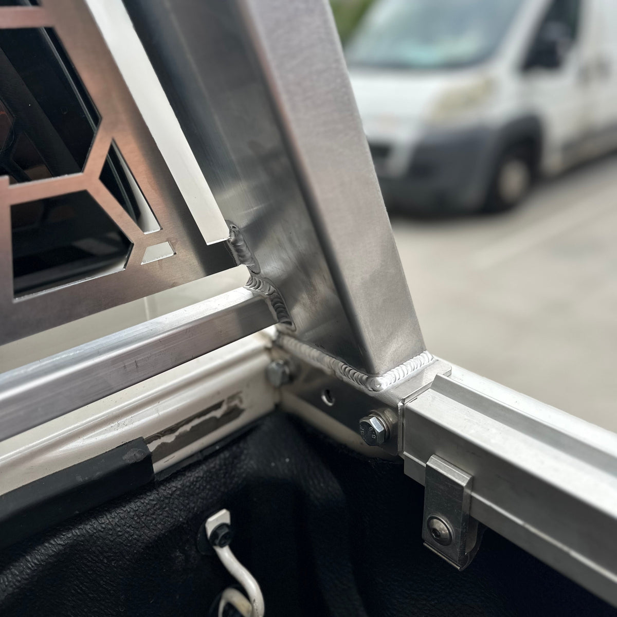 2021+ 4JJ3 Mazda BT50 Aluminium Tub Racks
