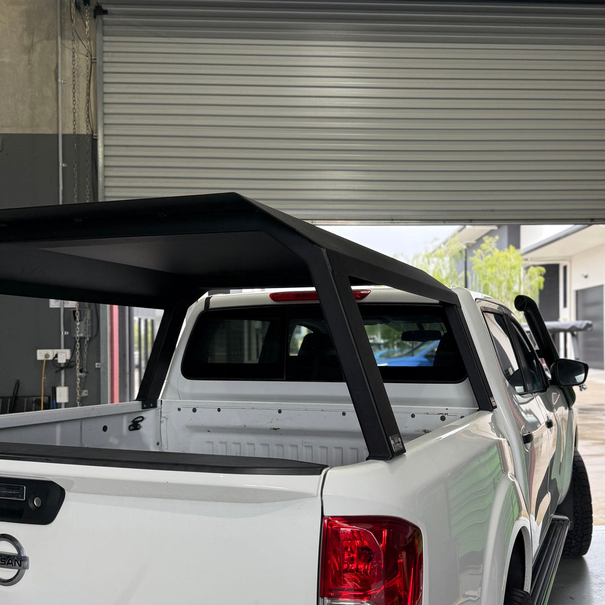 Nissan NP300 Summit Tub Racks