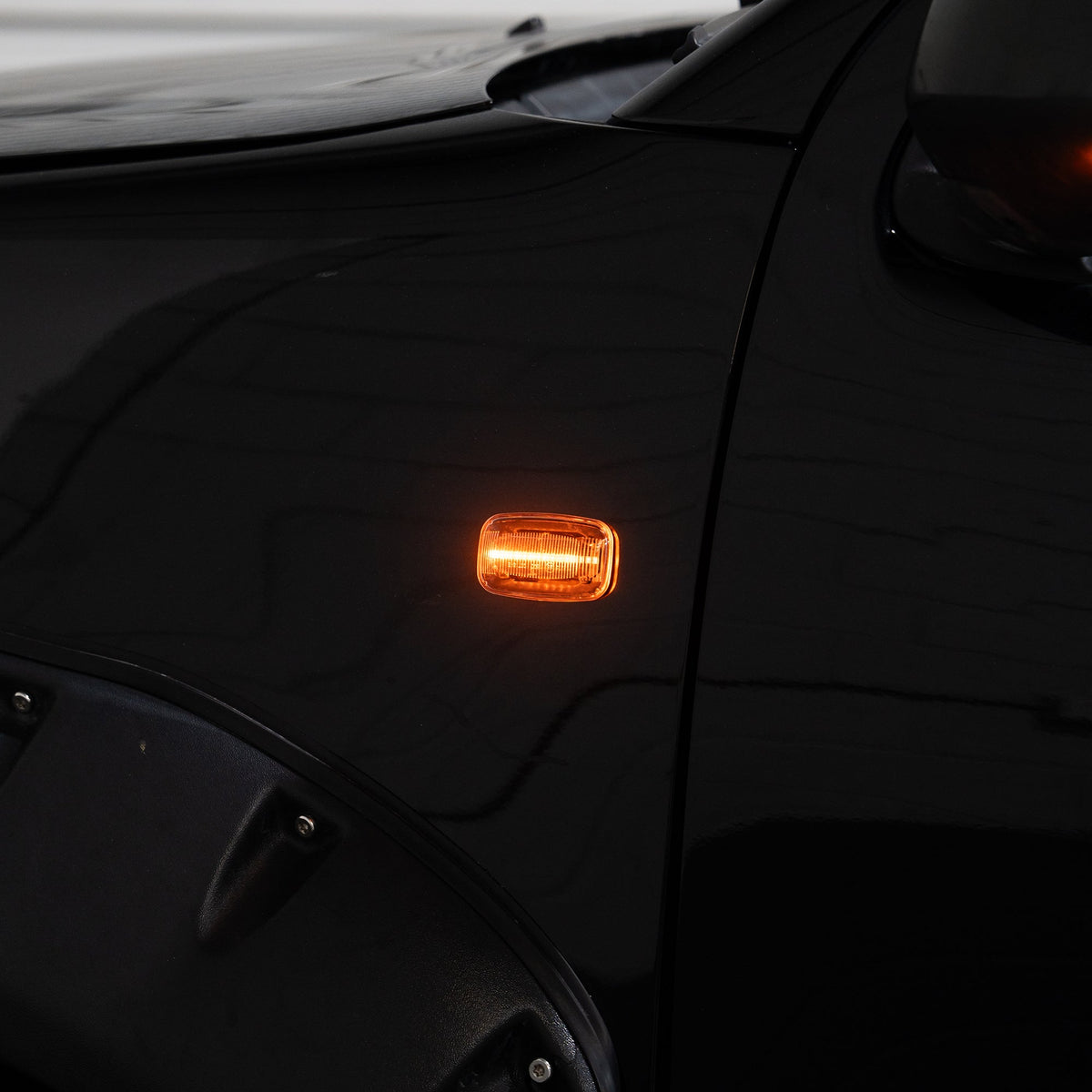 Sequential Side Indicators to suit 70/80/100/105 series Toyota Landcruiser
